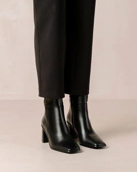 Alohas West Total Black Boot