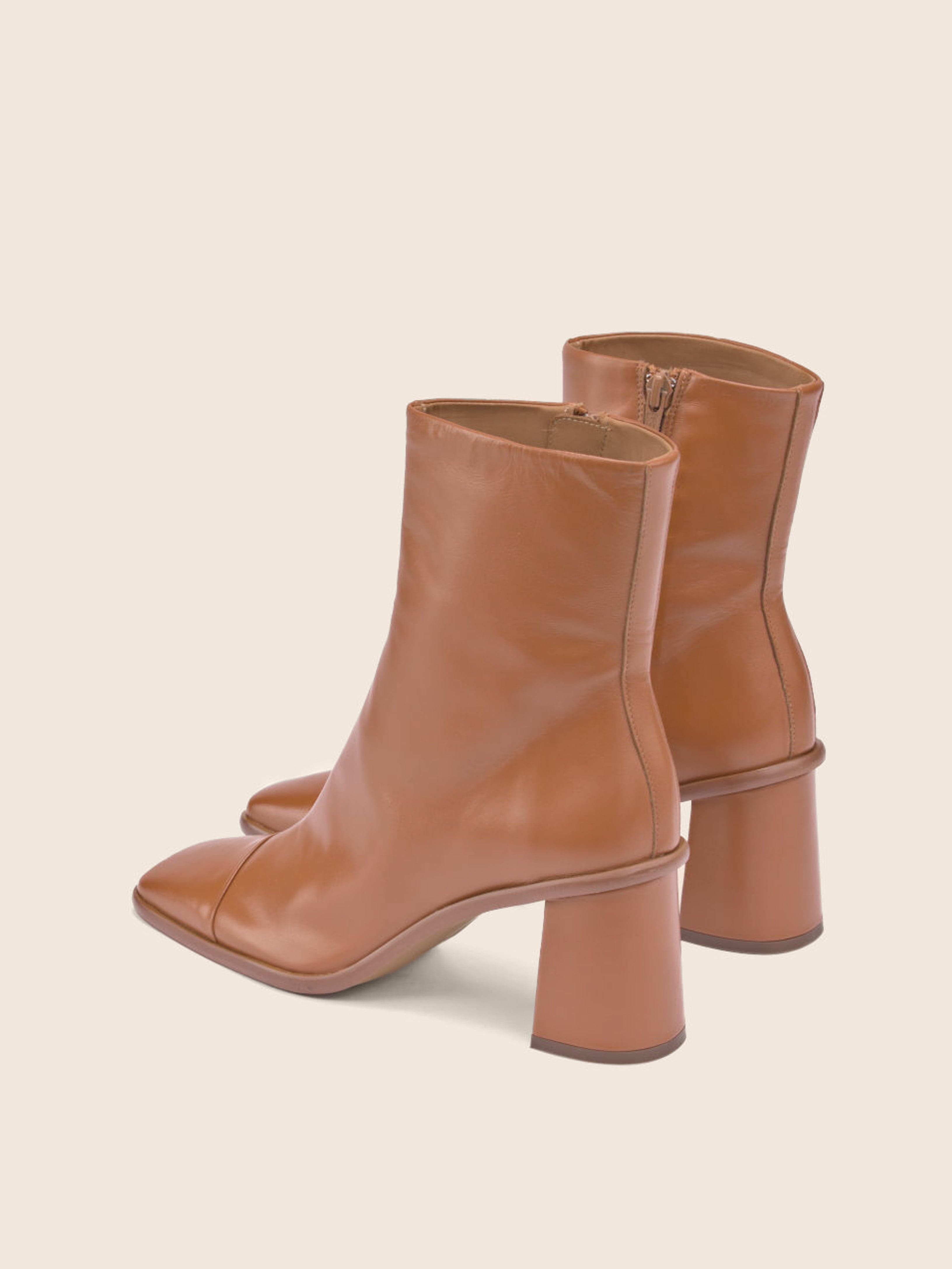 Avila Clay Boot