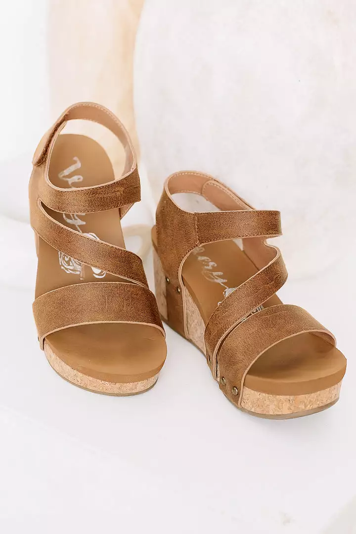 Casper Strappy Wedges | Tan