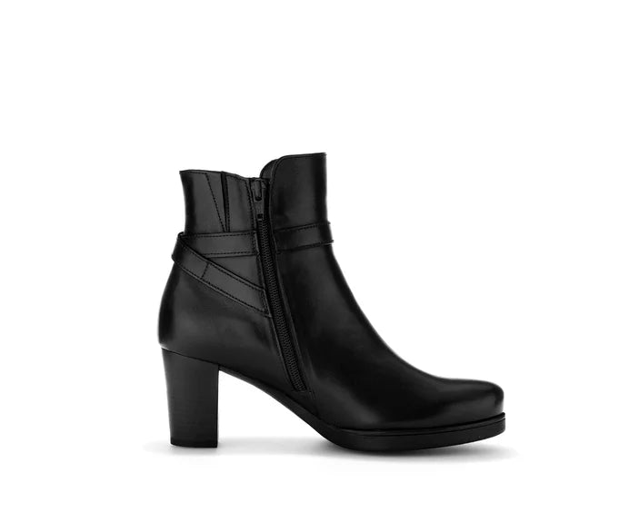 GABOR LEATHER BLOCK HEEL ANKLE BOOT 32.083.57