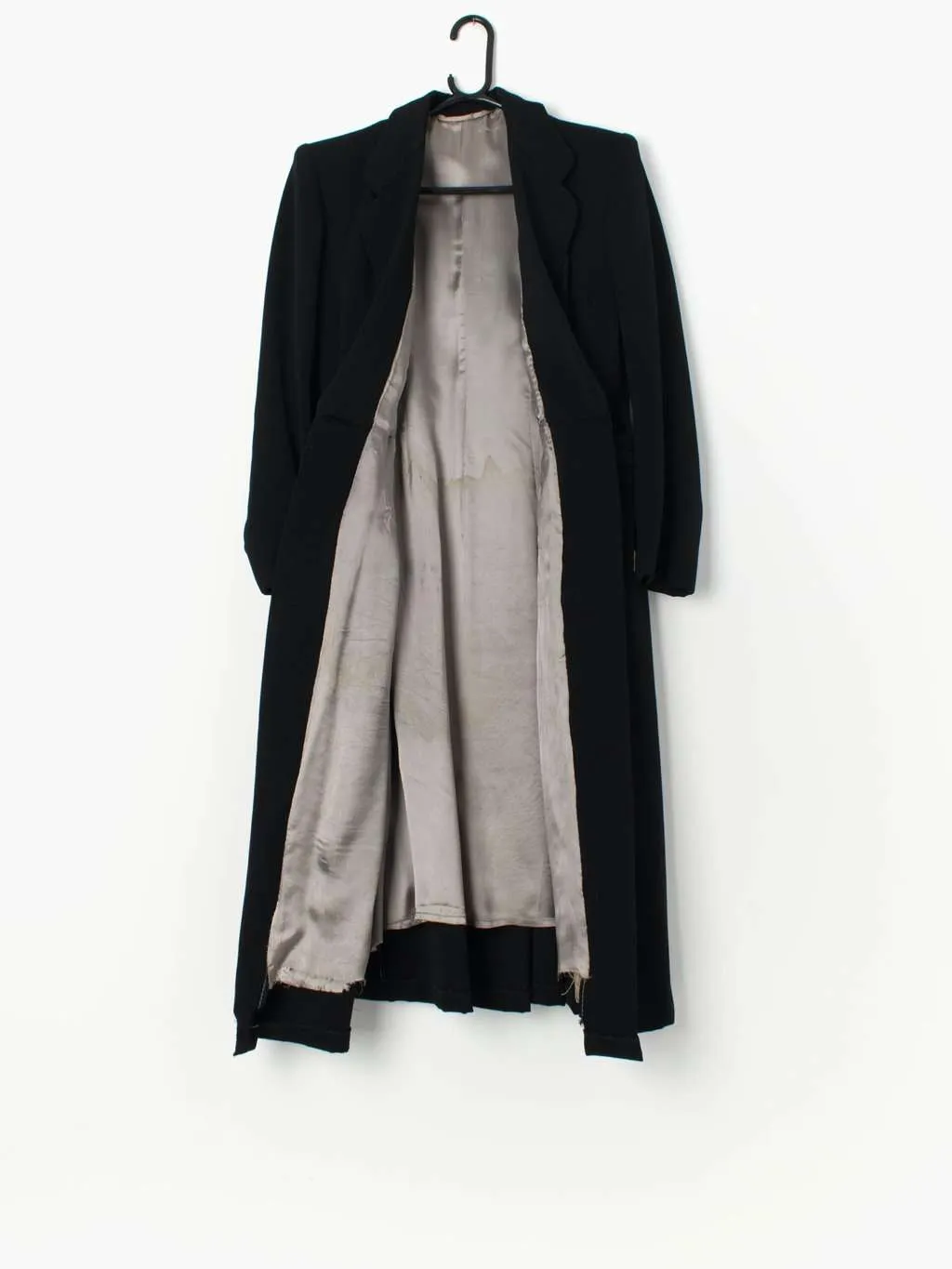 Long black 1940s vintage coat – Small / Medium