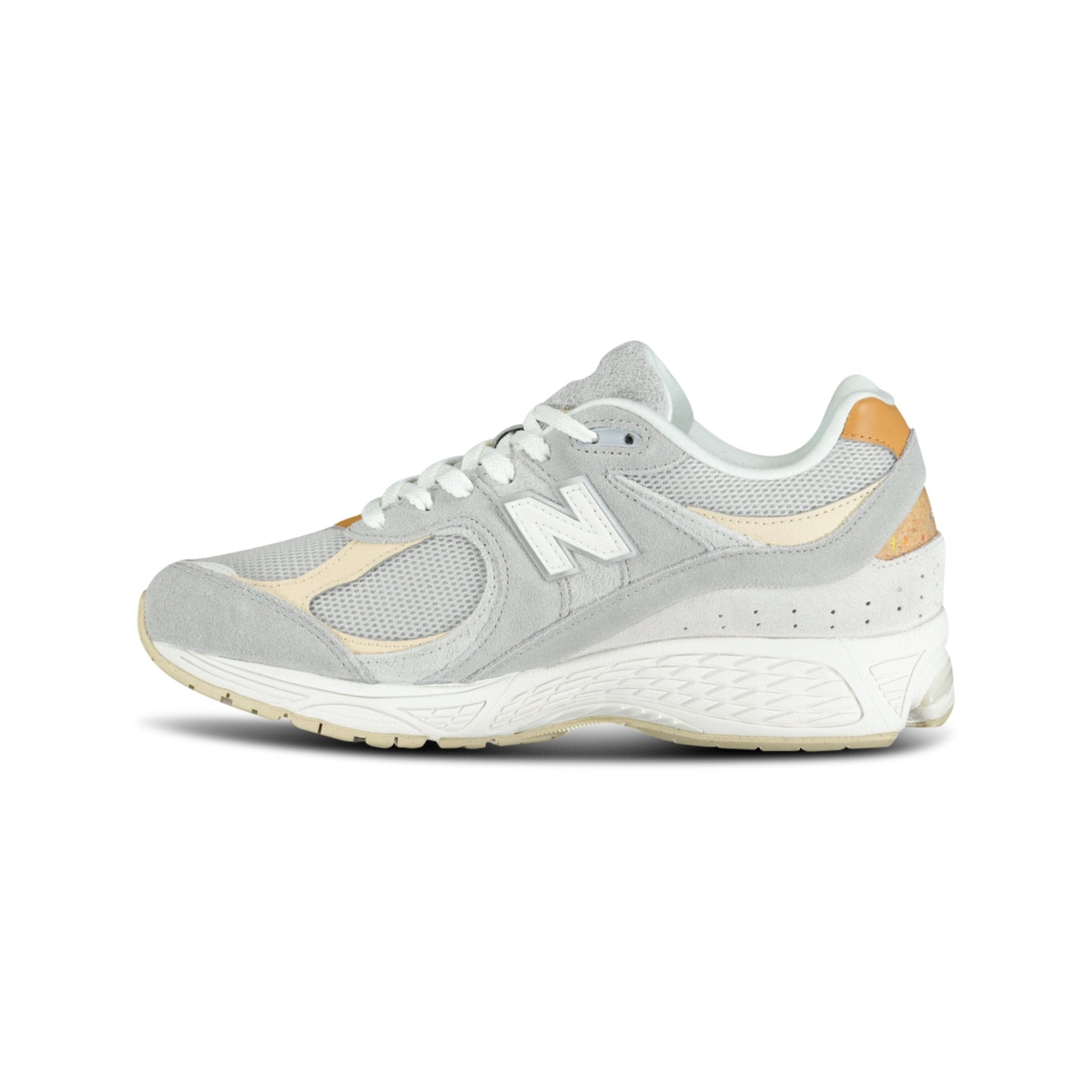 NEW BALANCE 2002 GREY / BEIGE TRAINERS