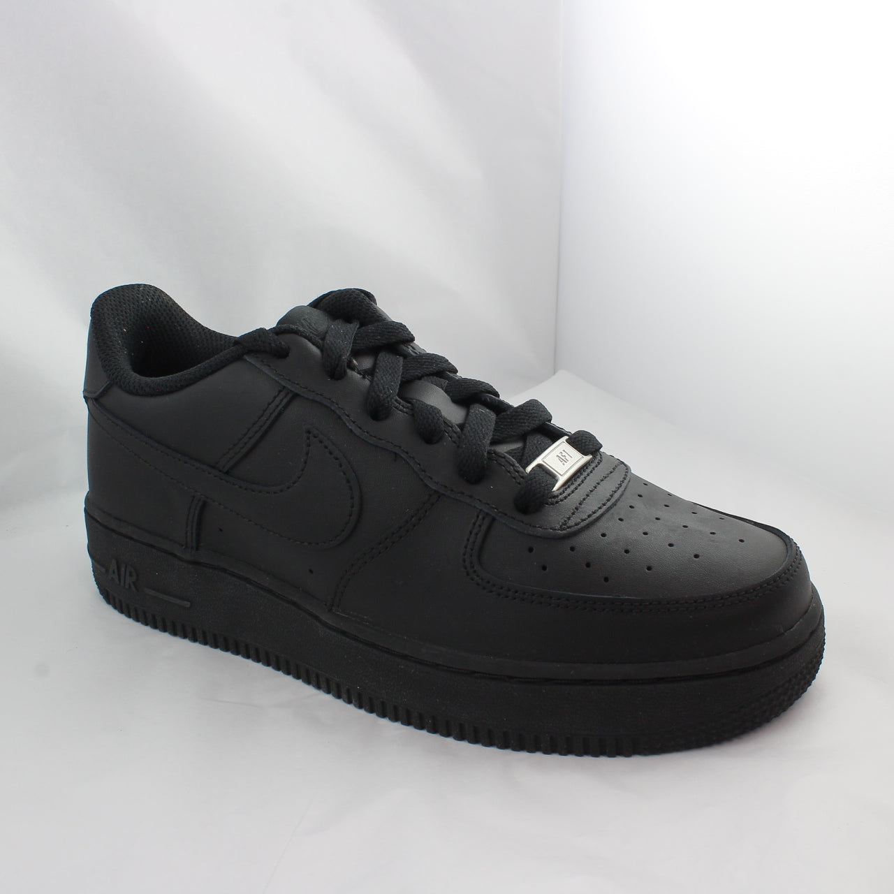 Nike Air Force 1 07 Black Trainers