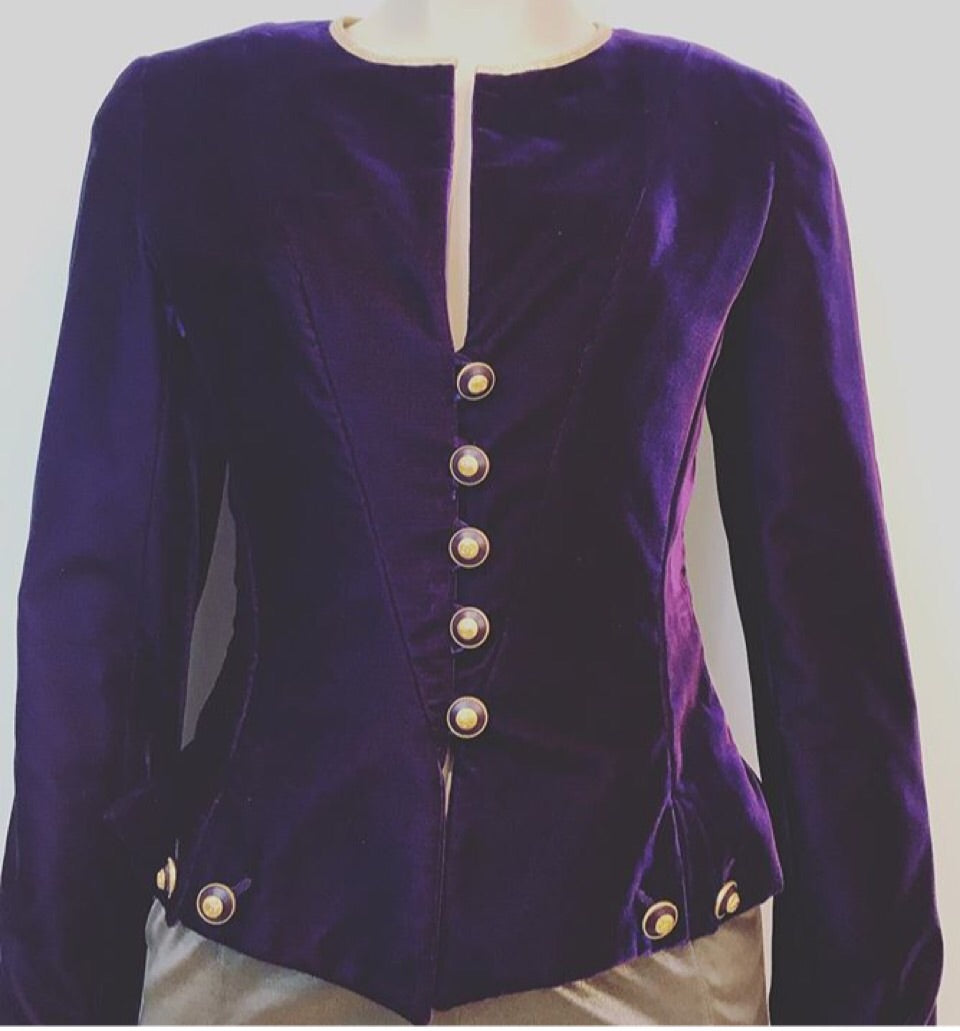 Rare 93P, 1993 Spring Vintage Chanel purple velvet jacket FR 36 US 2/4