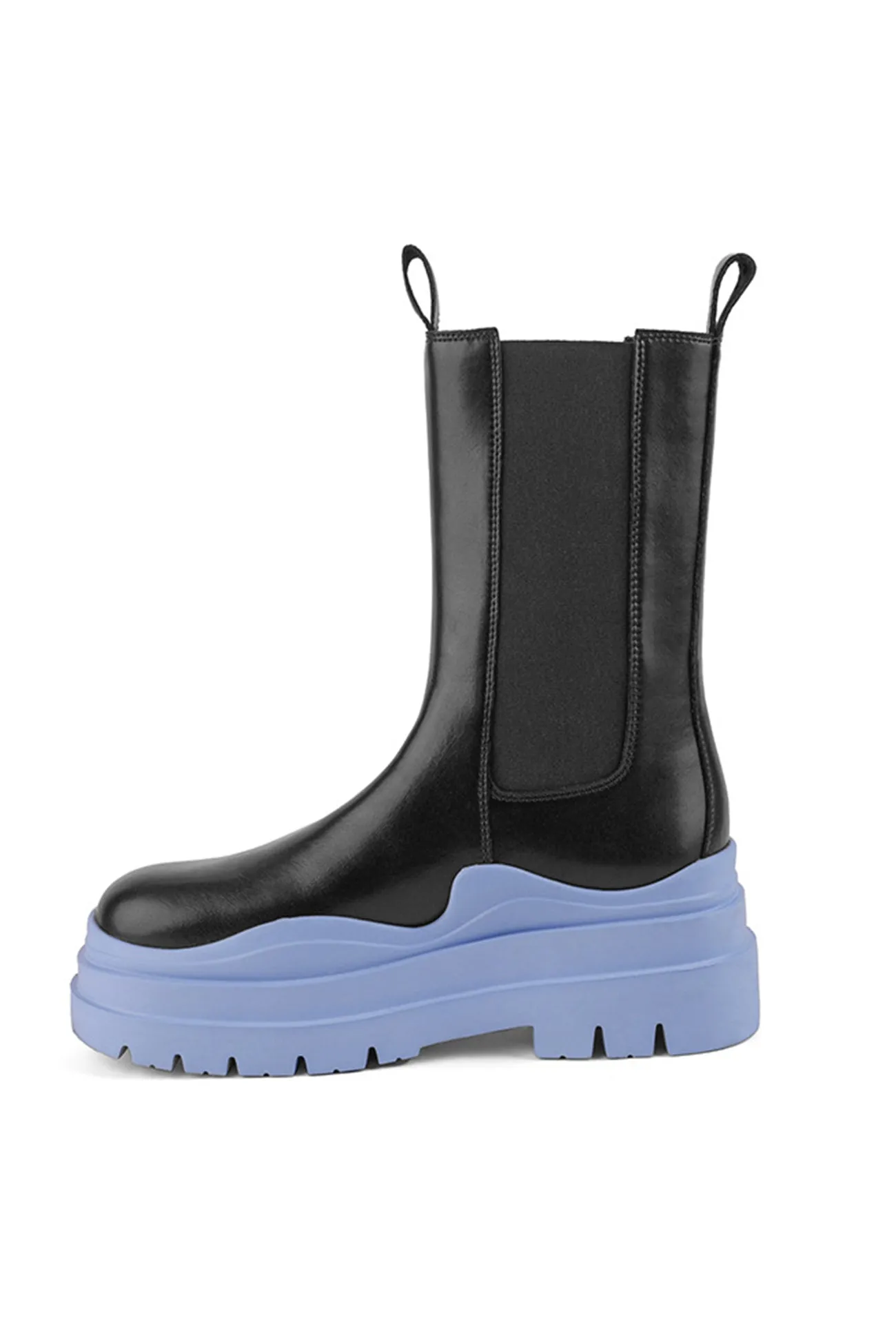 Solid Color Tire Chelsea Boots