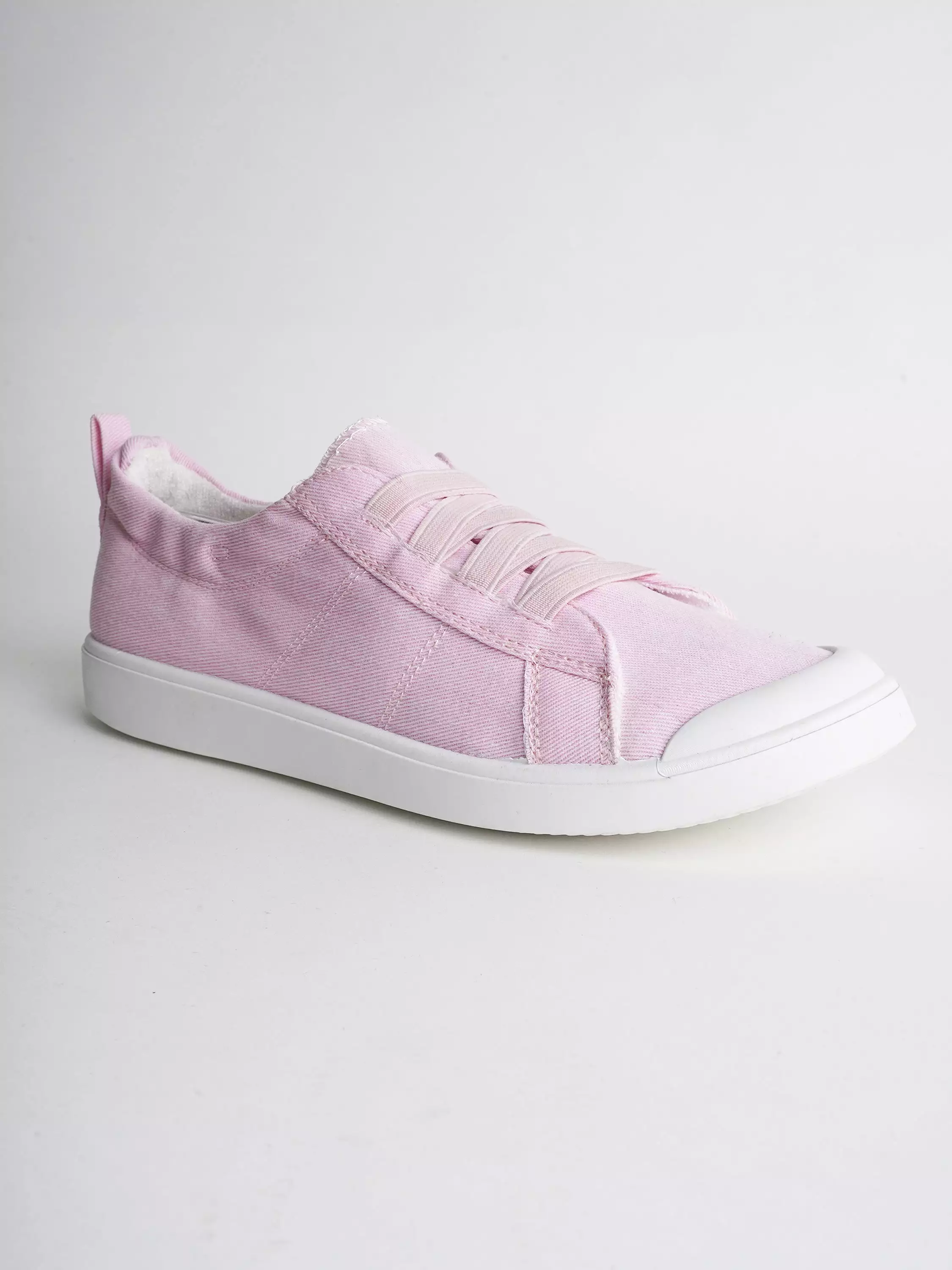 Taylor Low-top Slip-on Sneakers