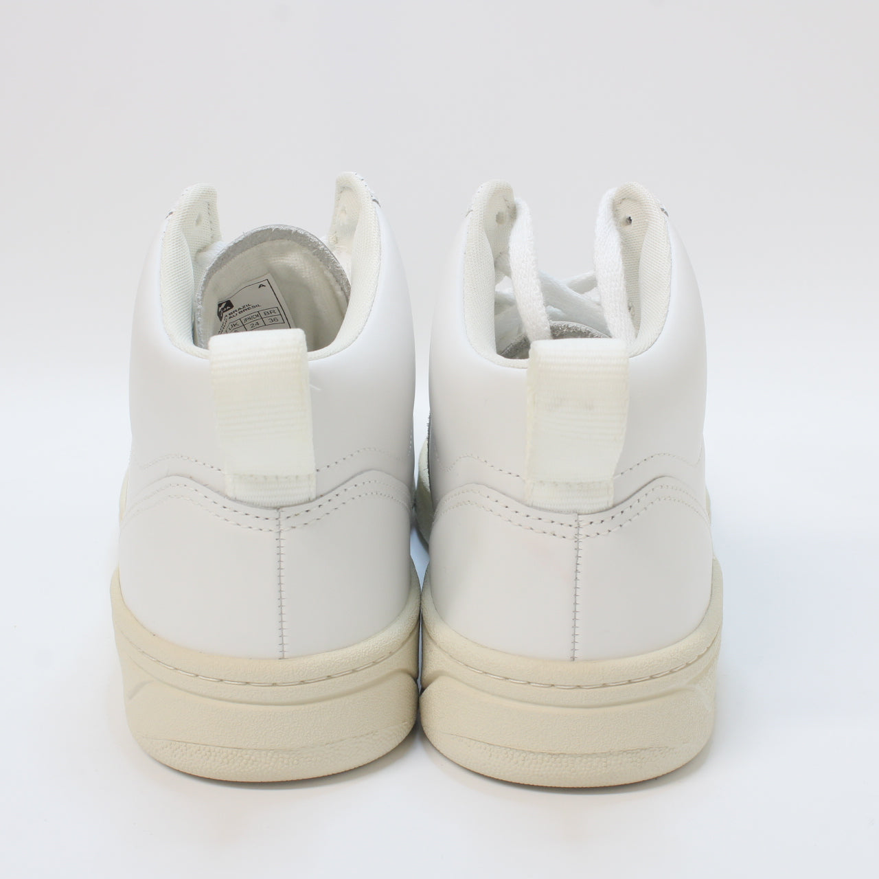 Veja V15 Extra White Natural F Trainers