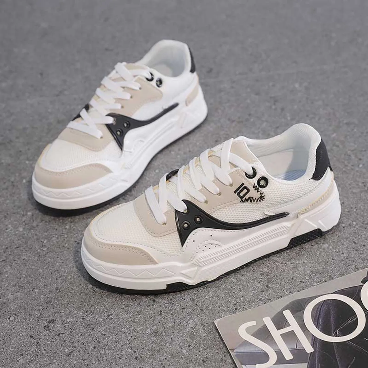 White black casual pattern shoe sneaker